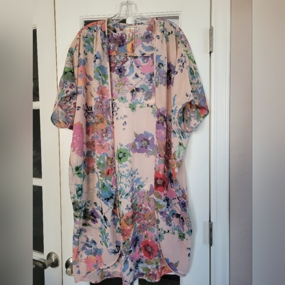 Truly 4 You‎ short sleeve floral kimono cover up size medium